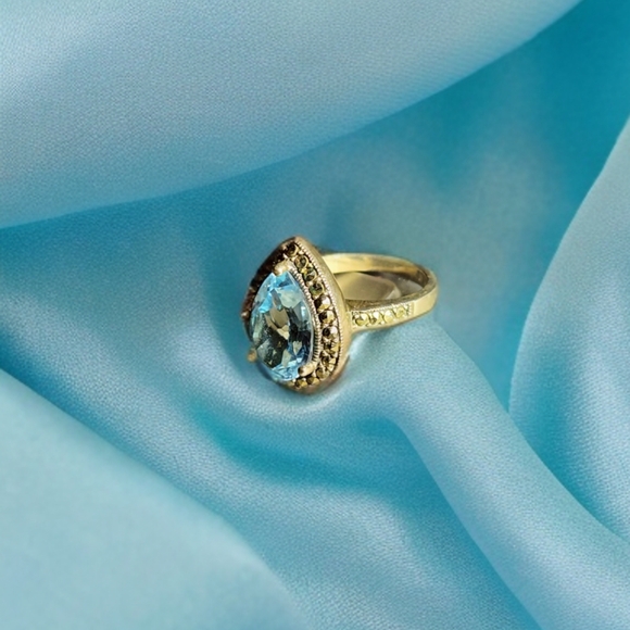 Teardrop Ring - Picture 4 of 4